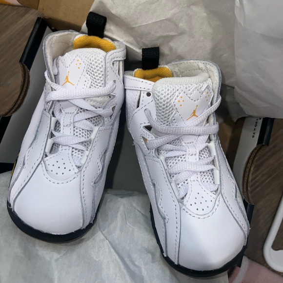 Jordan Kids White and Gold Sneakers - Picture 1 of 4